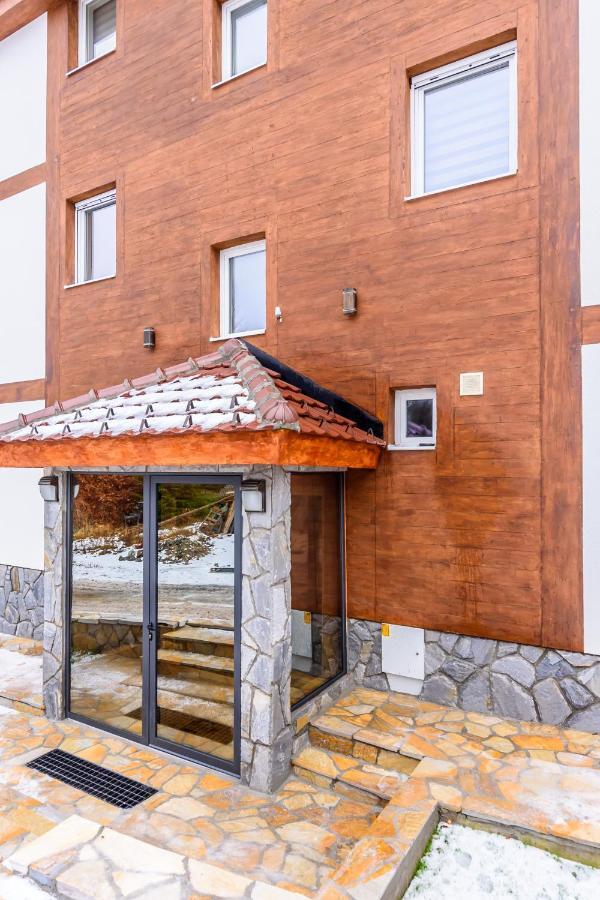 Apartmani “Lazar” I “Lena” โคเปานิก ภายนอก รูปภาพ