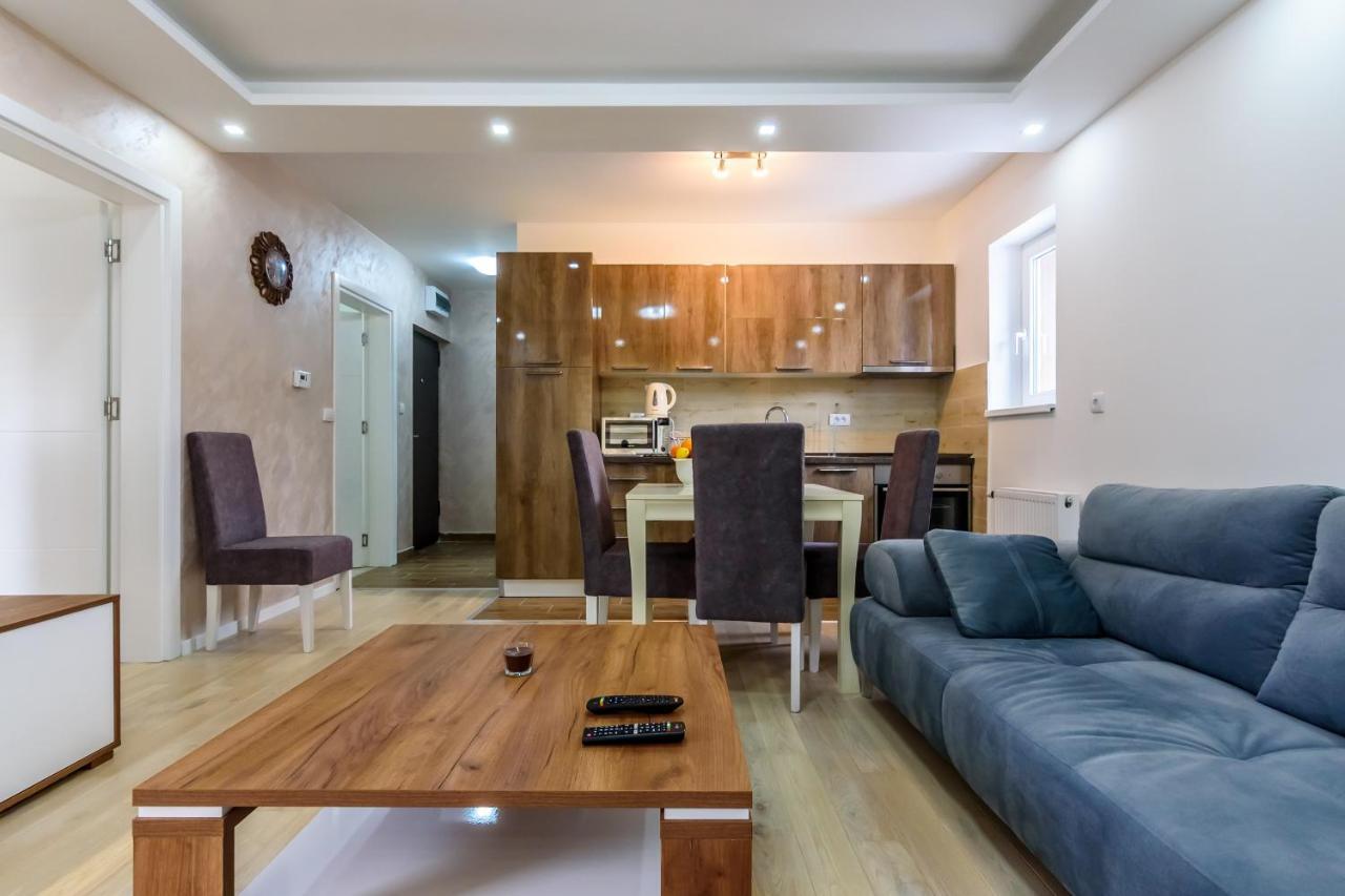 Apartmani “Lazar” I “Lena” โคเปานิก ภายนอก รูปภาพ